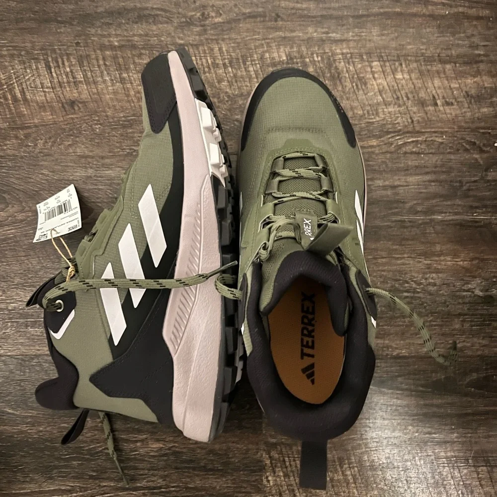 Adidas Terrex Olive Men's Athletic Shoes - Picture 3 of 6